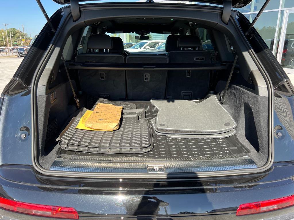 used 2025 Audi Q7 car, priced at $52,995