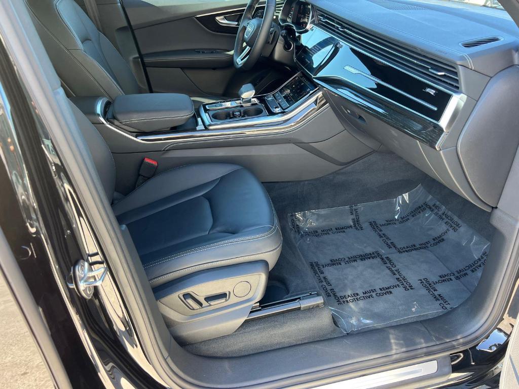 used 2025 Audi Q7 car, priced at $52,995