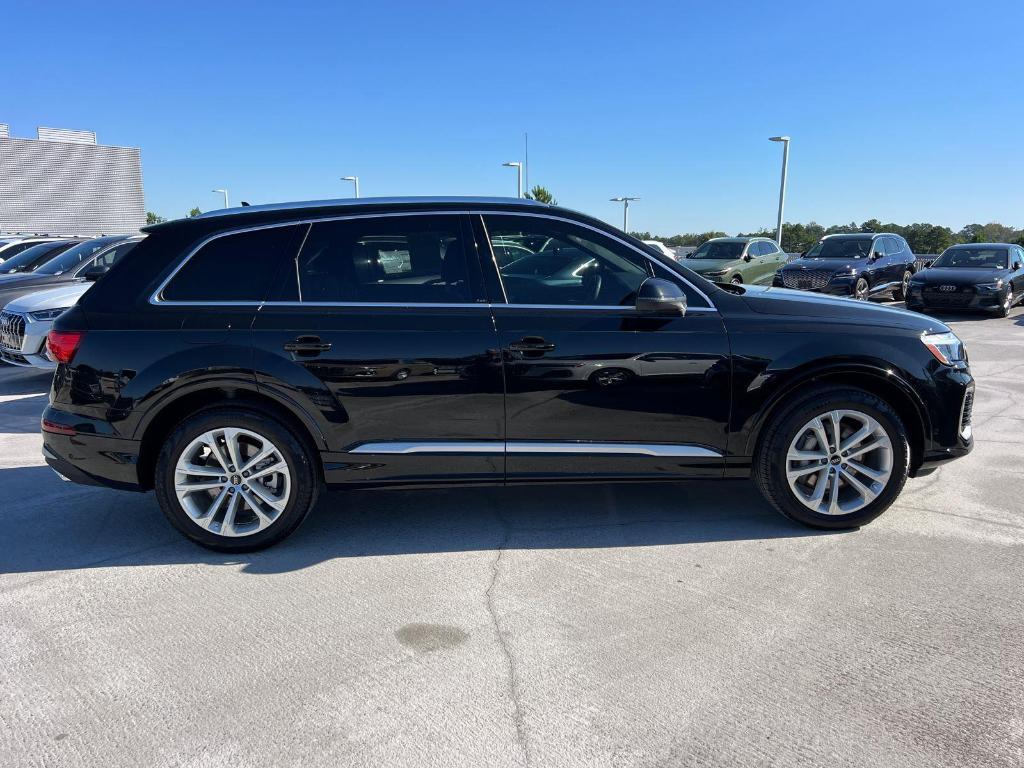 used 2025 Audi Q7 car, priced at $52,995