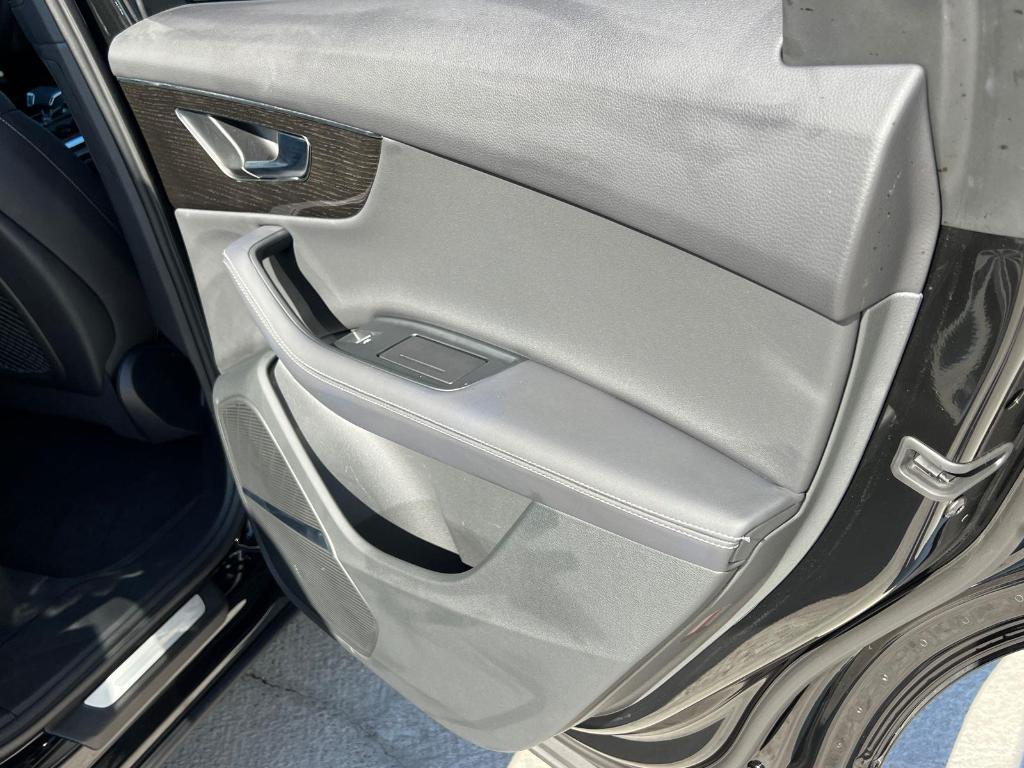 used 2025 Audi Q7 car, priced at $52,995