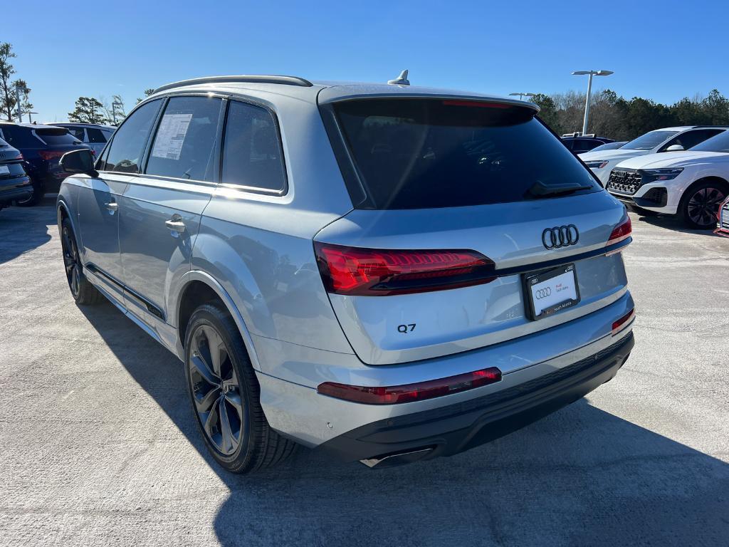 new 2025 Audi Q7 car, priced at $67,055