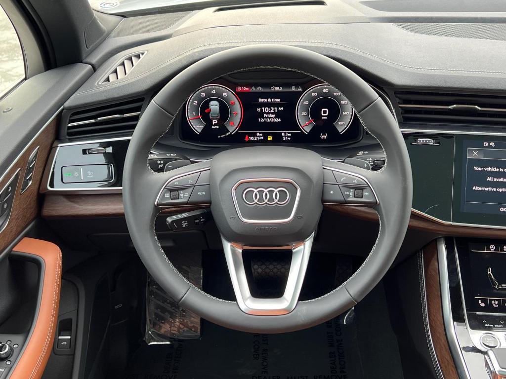 new 2025 Audi Q7 car, priced at $76,205