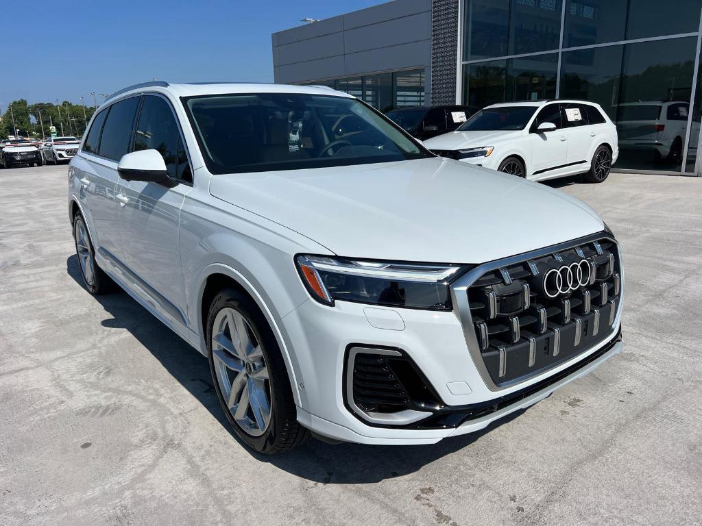 new 2025 Audi Q7 car, priced at $67,705