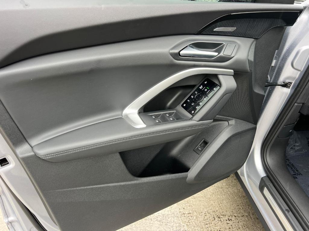 new 2025 Audi Q5 car, priced at $56,350