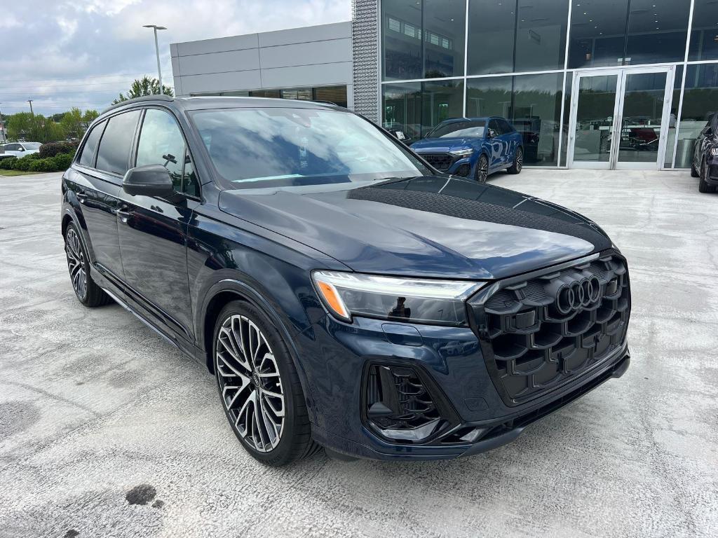 new 2025 Audi SQ7 car, priced at $90,415
