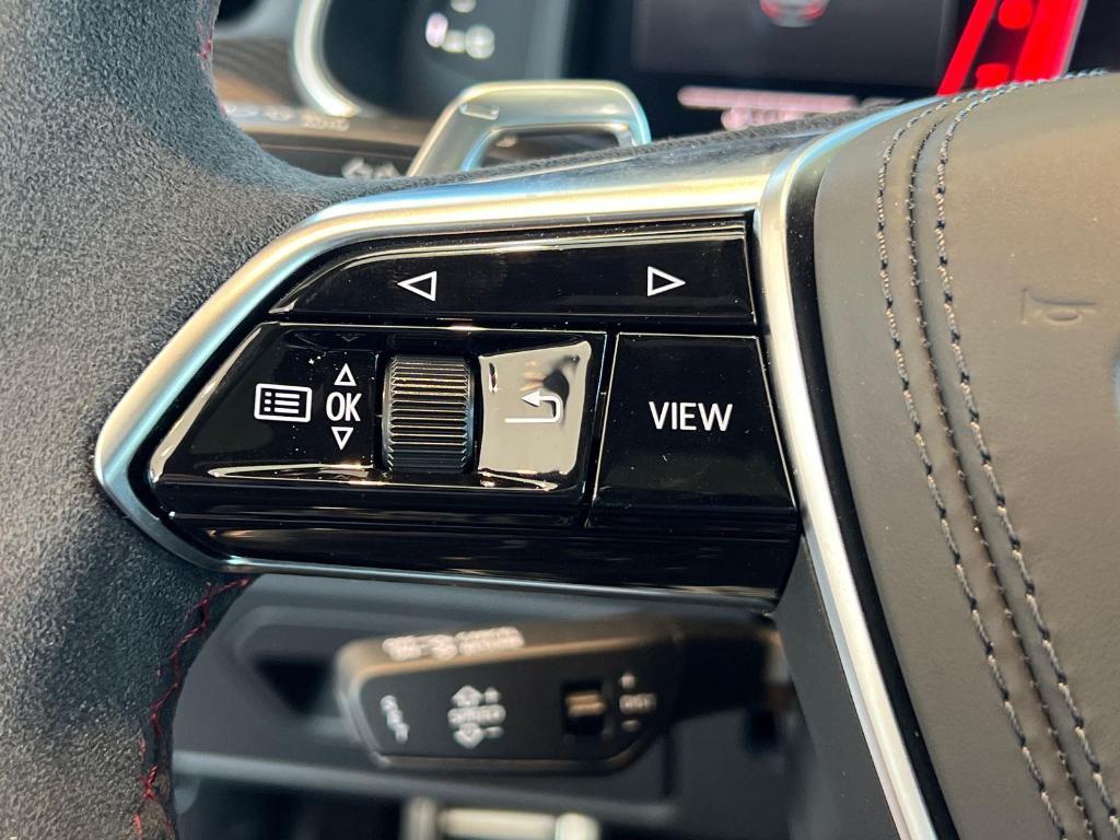 new 2025 Audi RS 6 Avant car, priced at $145,215