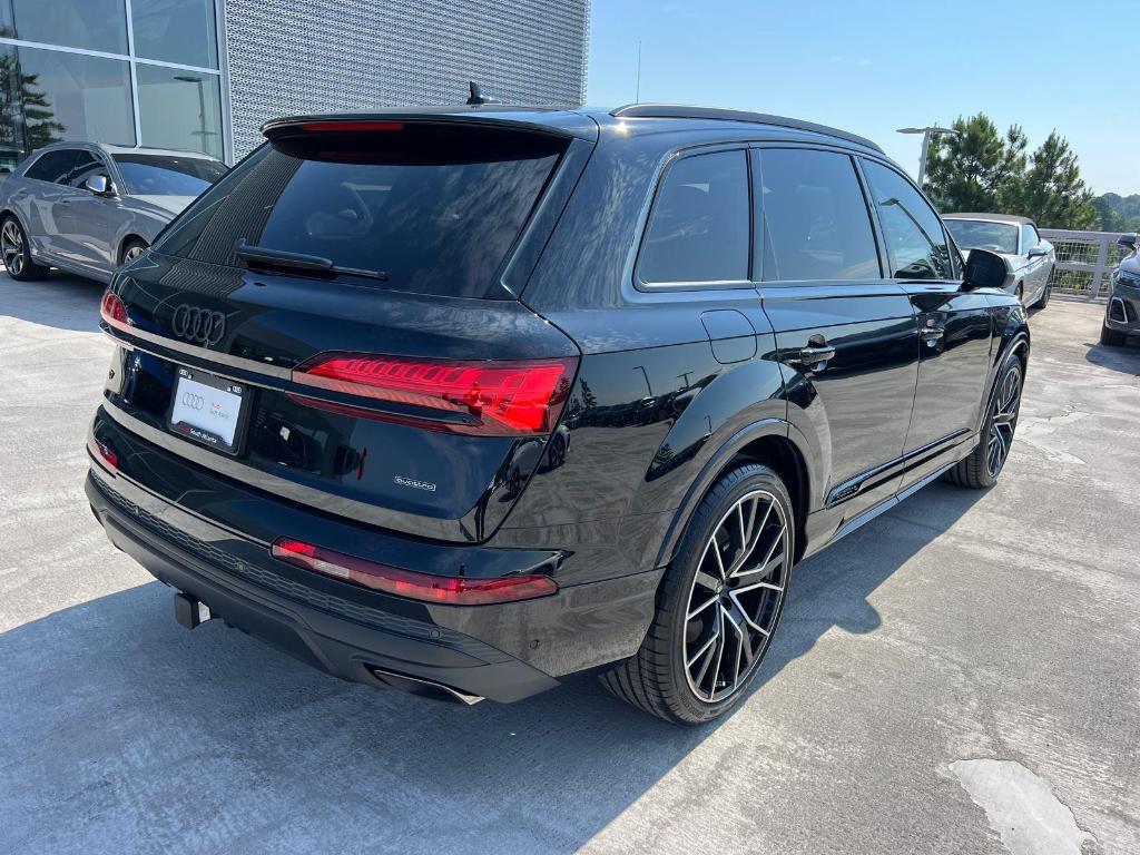 new 2025 Audi Q7 car, priced at $82,730