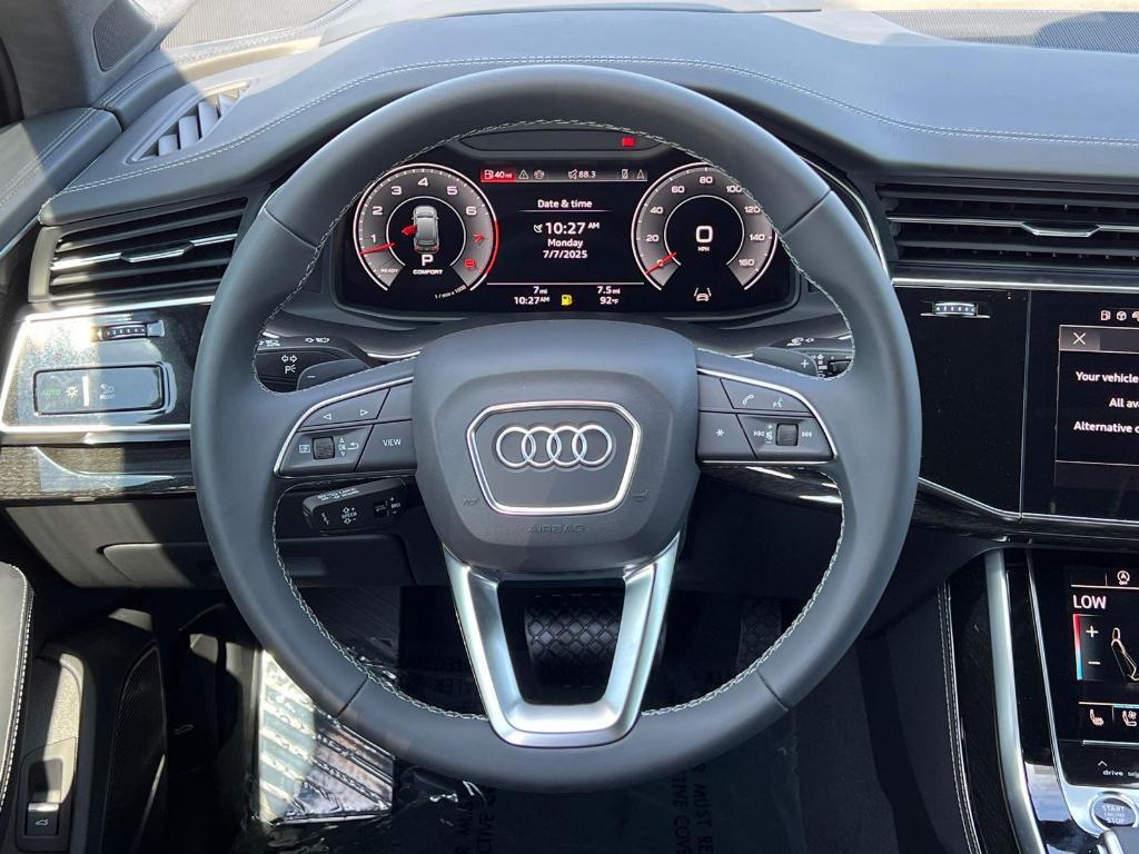 new 2025 Audi Q7 car, priced at $82,730