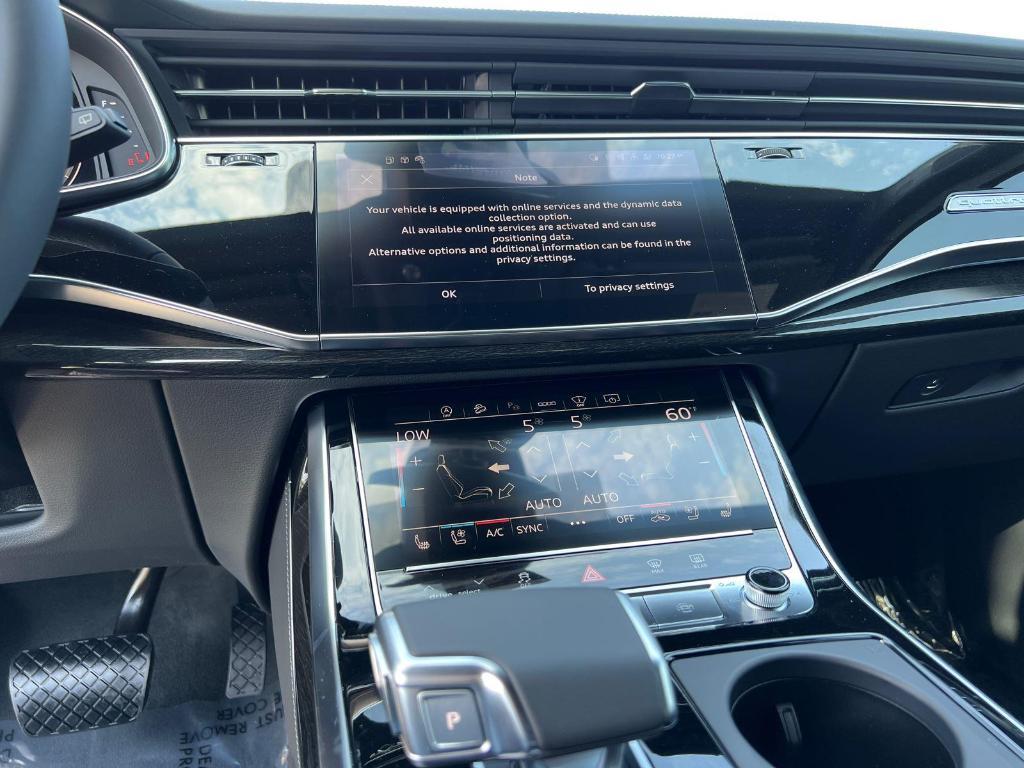 new 2025 Audi Q7 car, priced at $82,730