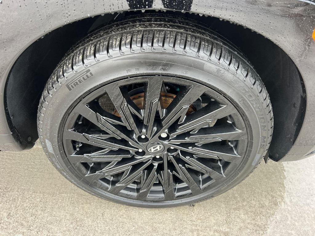 used 2025 Hyundai Santa Fe car, priced at $37,995