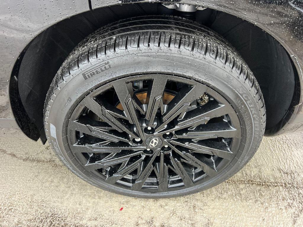 used 2025 Hyundai Santa Fe car, priced at $37,995