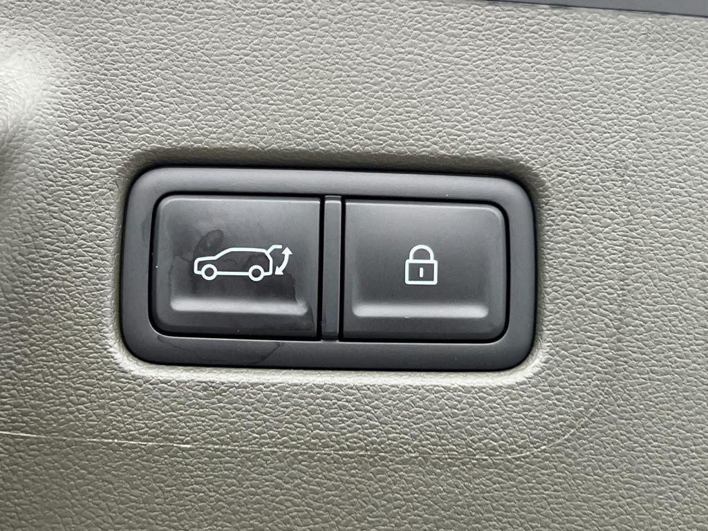 used 2025 Hyundai Santa Fe car, priced at $37,995