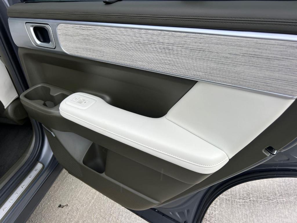 used 2025 Hyundai Santa Fe car, priced at $37,995