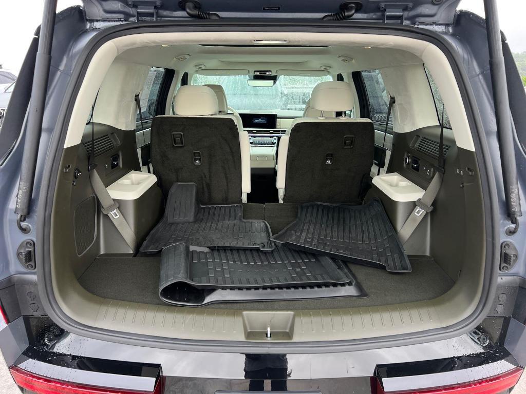 used 2025 Hyundai Santa Fe car, priced at $37,995