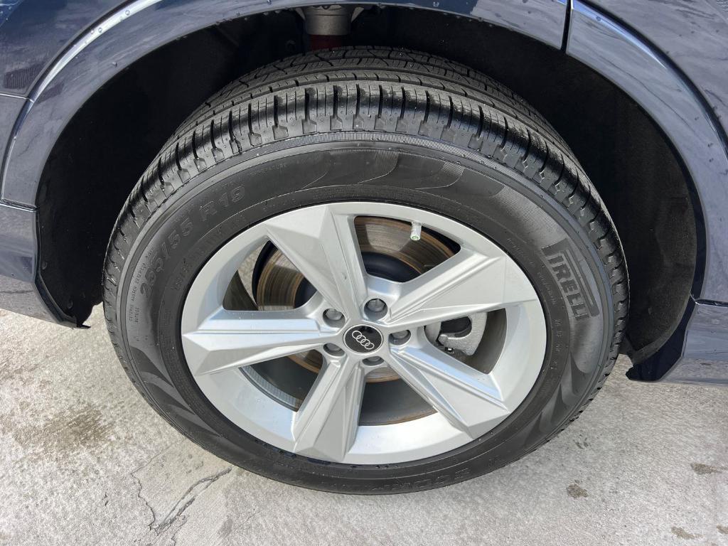 used 2025 Audi Q7 car, priced at $48,995