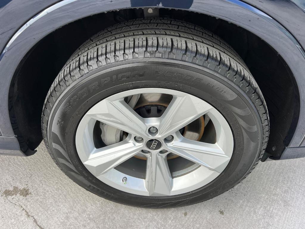 used 2025 Audi Q7 car, priced at $48,995