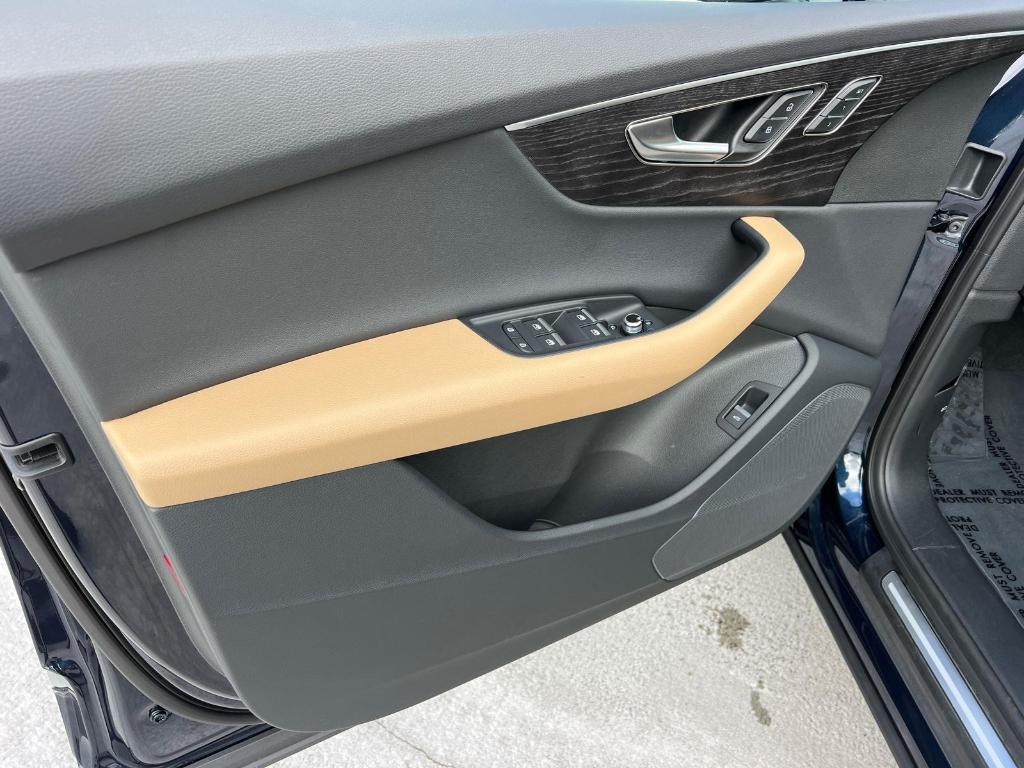 used 2025 Audi Q7 car, priced at $48,995