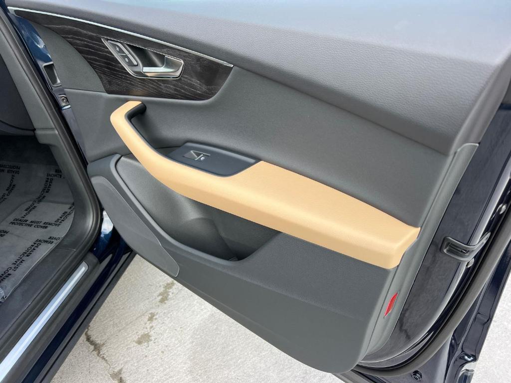 used 2025 Audi Q7 car, priced at $48,995