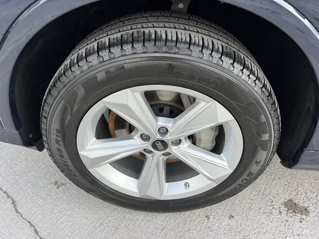 used 2025 Audi Q7 car, priced at $48,995