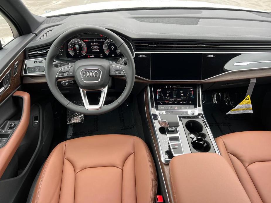 new 2025 Audi Q7 car, priced at $60,860