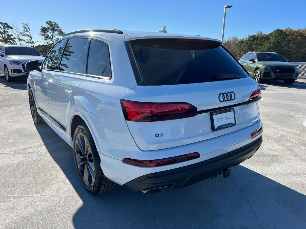 new 2025 Audi Q7 car, priced at $70,250