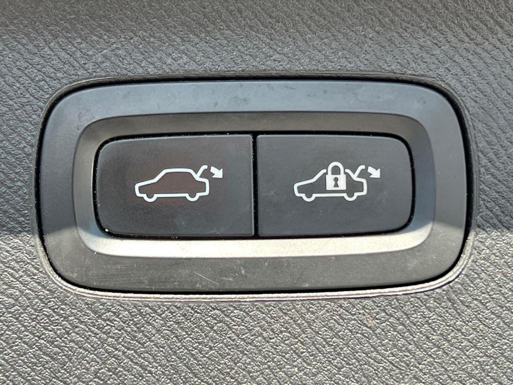 used 2019 Volvo XC90 car, priced at $23,995