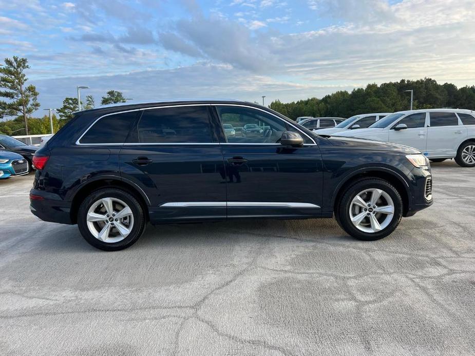 new 2025 Audi Q7 car, priced at $66,905