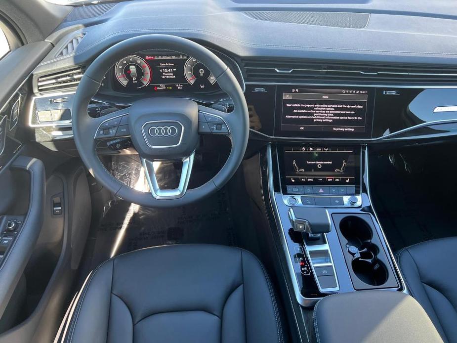 new 2025 Audi Q7 car, priced at $688,690