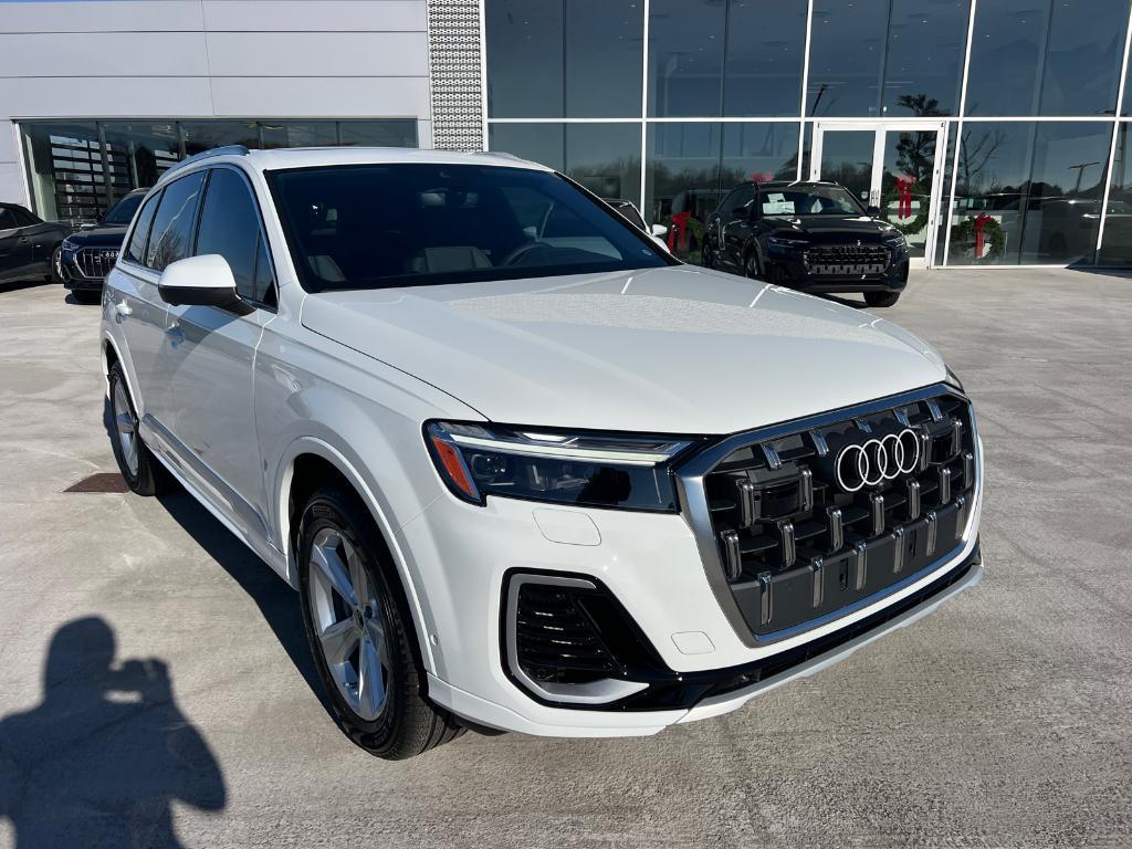 new 2025 Audi Q7 car, priced at $688,690