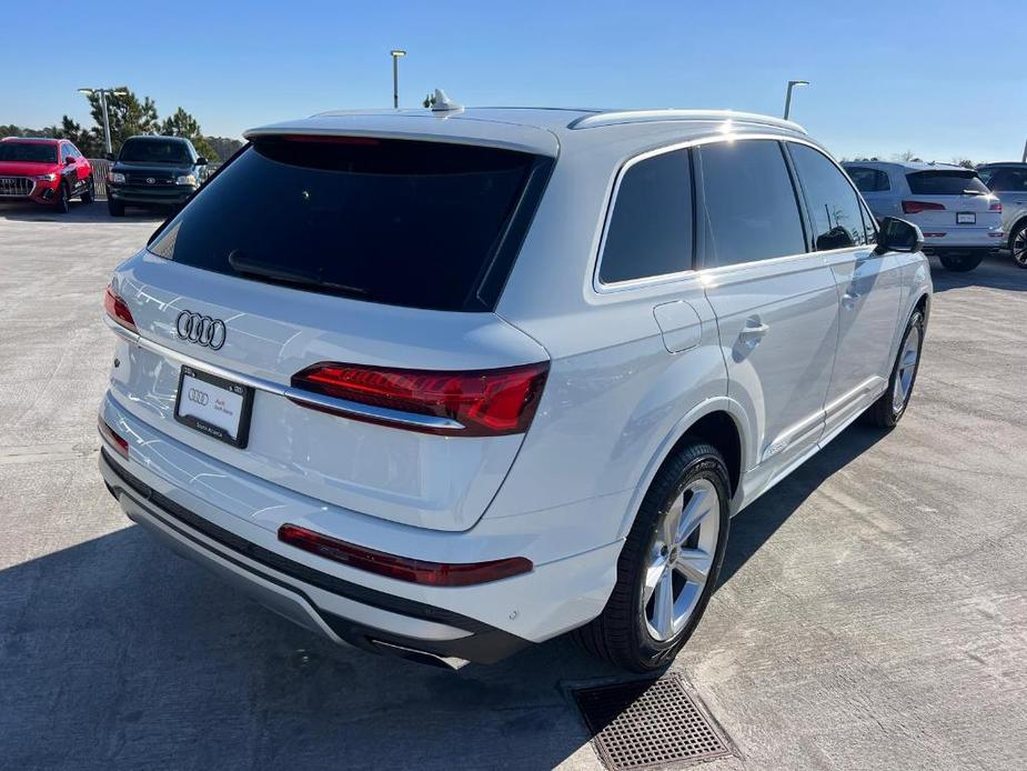 new 2025 Audi Q7 car, priced at $688,690