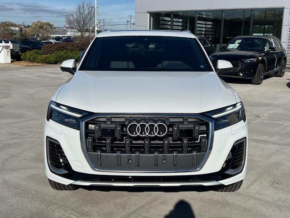 new 2025 Audi Q7 car, priced at $688,690