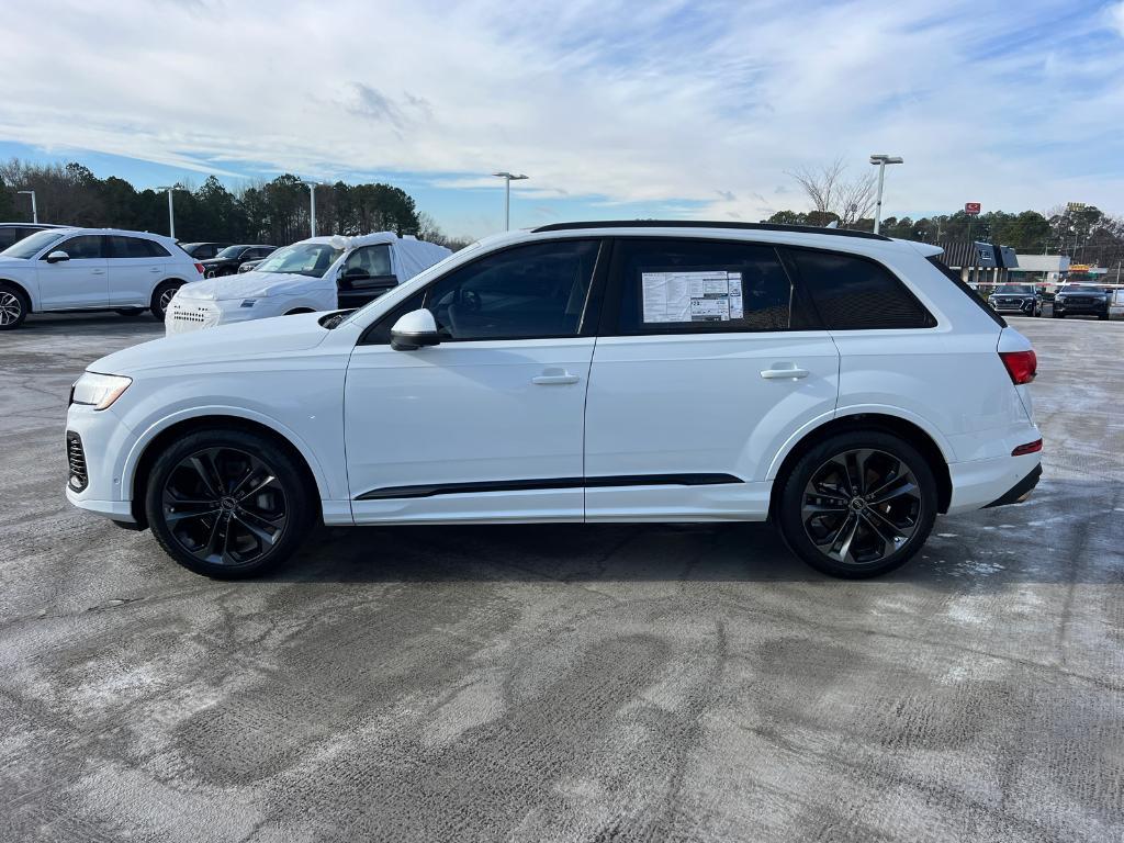 new 2025 Audi Q7 car, priced at $76,250