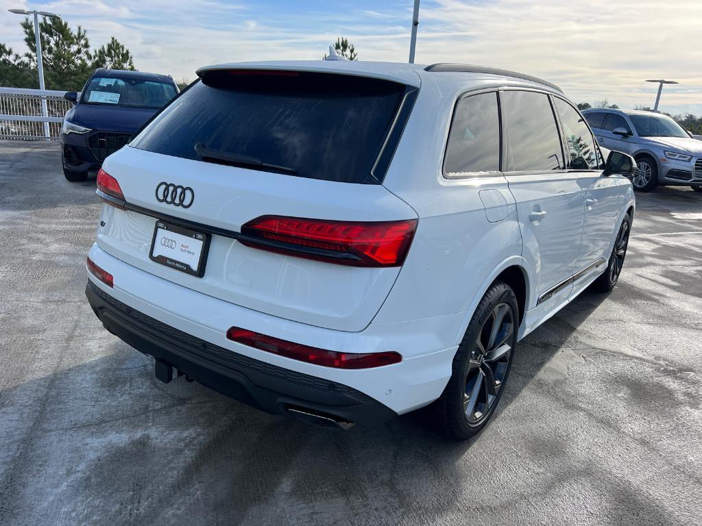 new 2025 Audi Q7 car, priced at $76,250