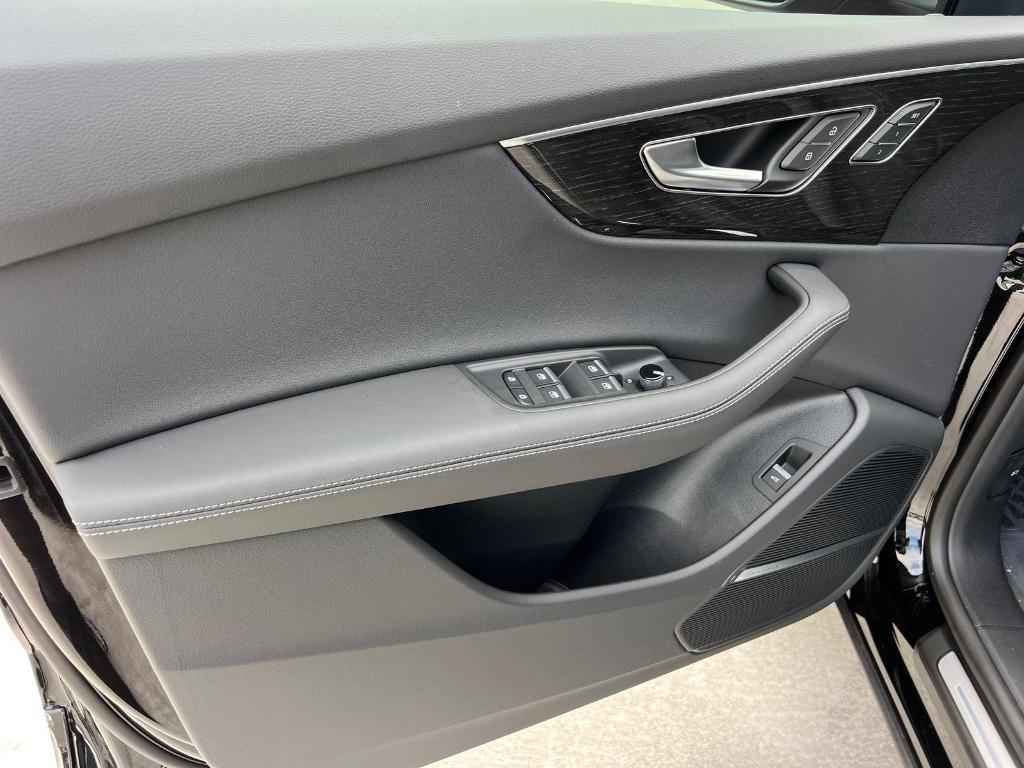 new 2025 Audi Q8 car, priced at $79,715