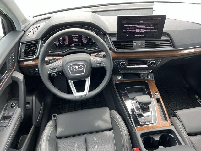 new 2024 Audi Q5 car