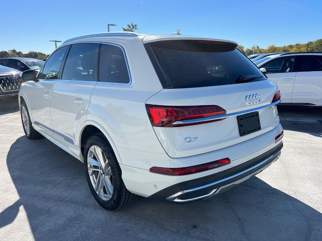 used 2022 Audi Q7 car, priced at $33,995