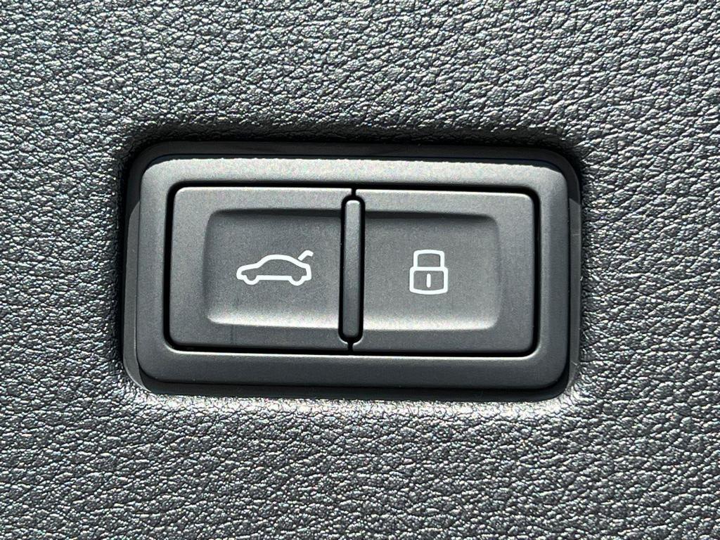 new 2026 Audi Q8 car, priced at $86,300