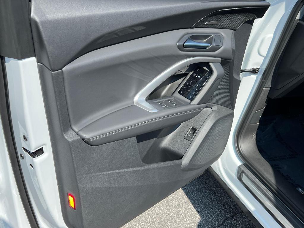 new 2025 Audi Q5 car, priced at $52,305