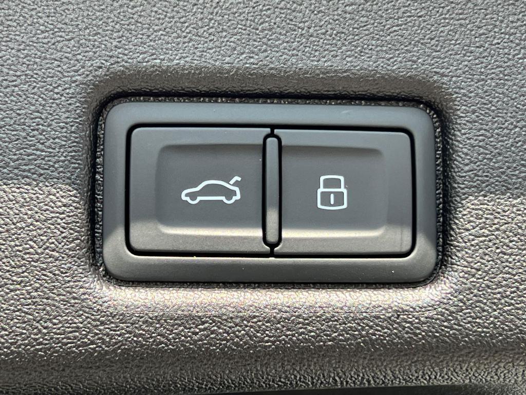 new 2025 Audi Q5 car, priced at $52,305