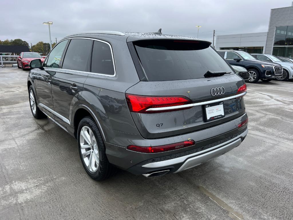 new 2025 Audi Q7 car, priced at $63,255