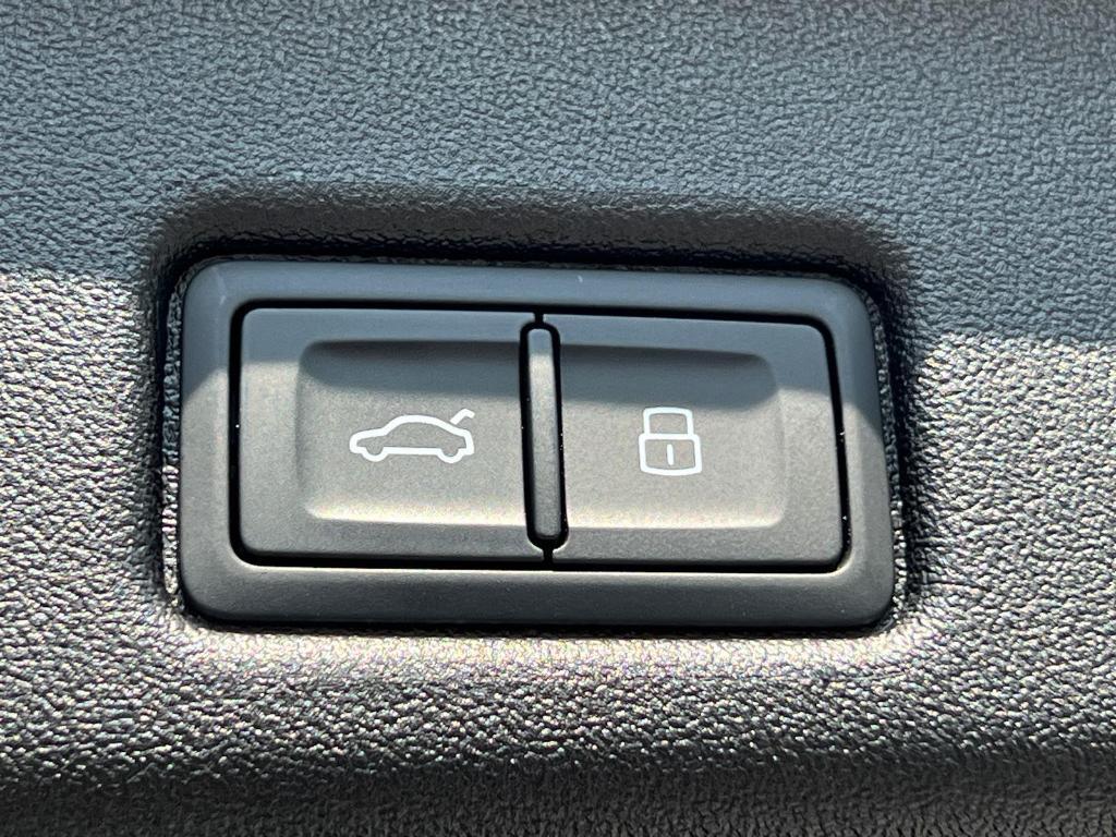 new 2025 Audi Q5 car, priced at $57,300