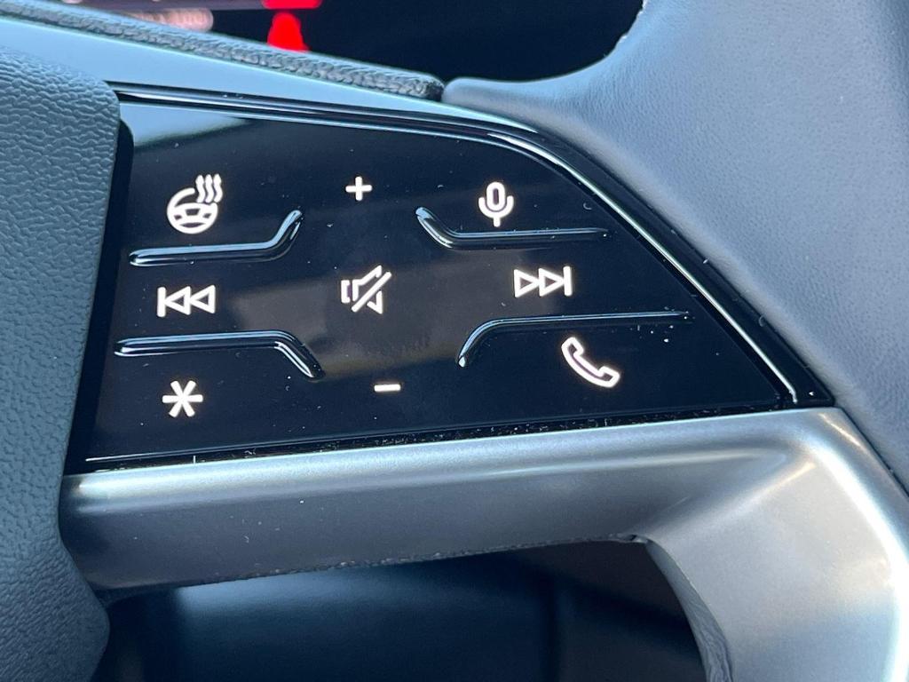 new 2025 Audi Q5 car, priced at $61,300