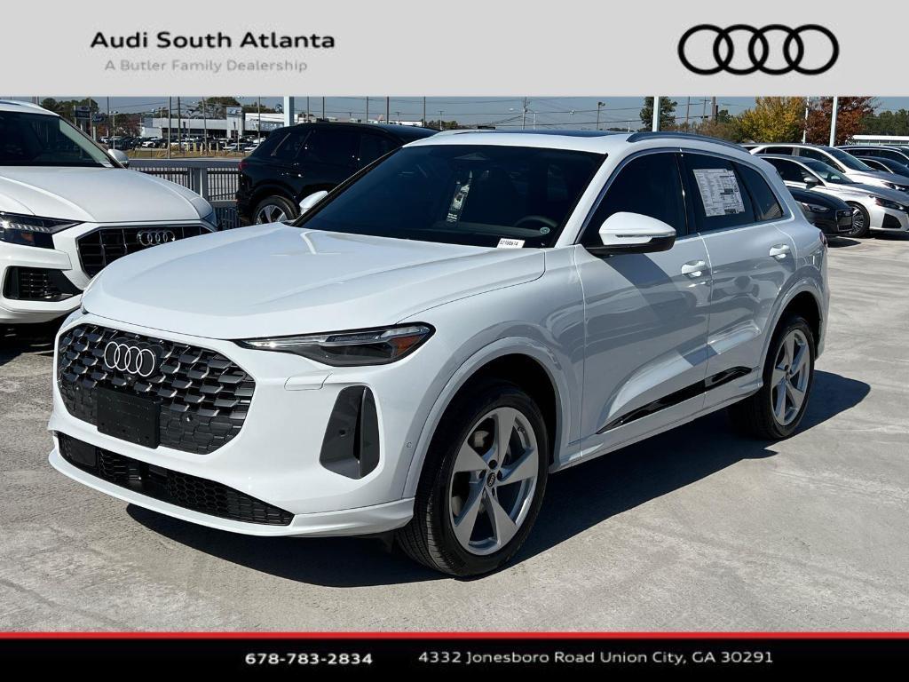 new 2025 Audi Q5 car, priced at $61,300