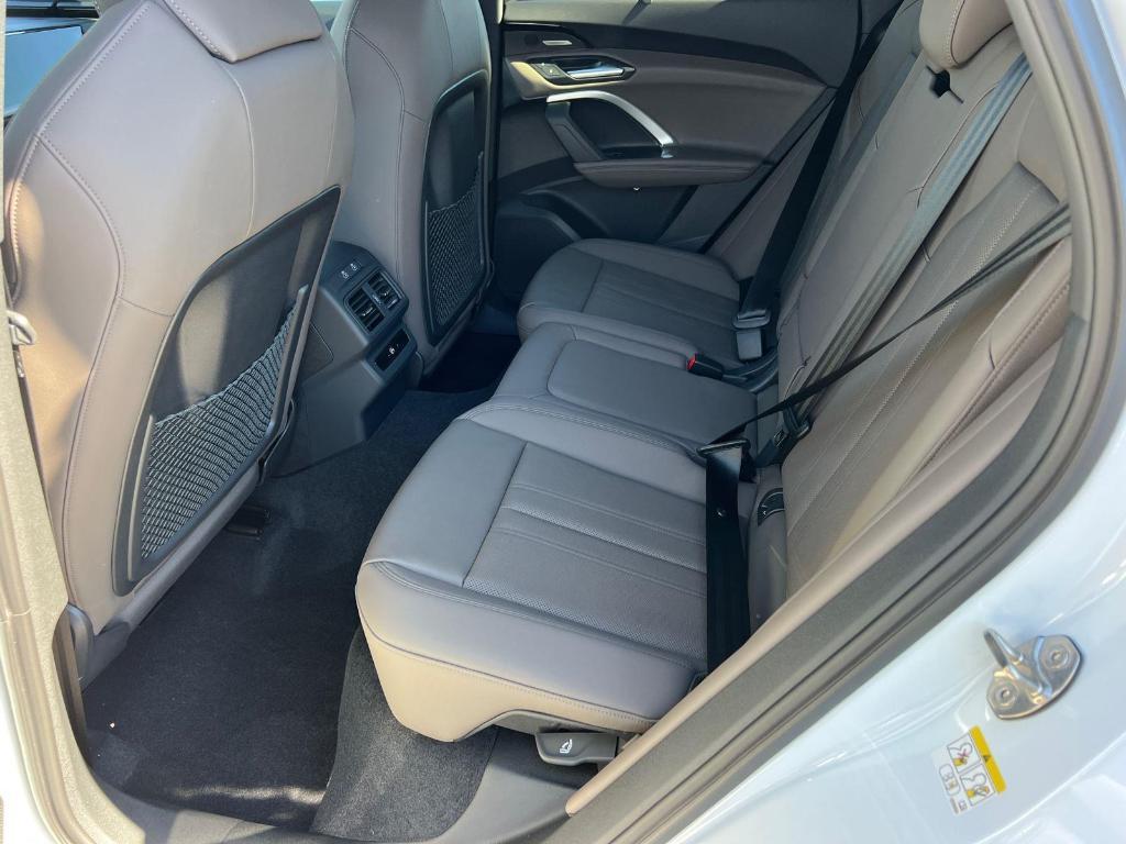 new 2025 Audi Q5 car, priced at $61,300