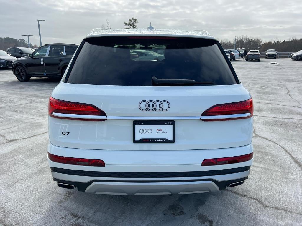 new 2025 Audi Q7 car, priced at $62,660