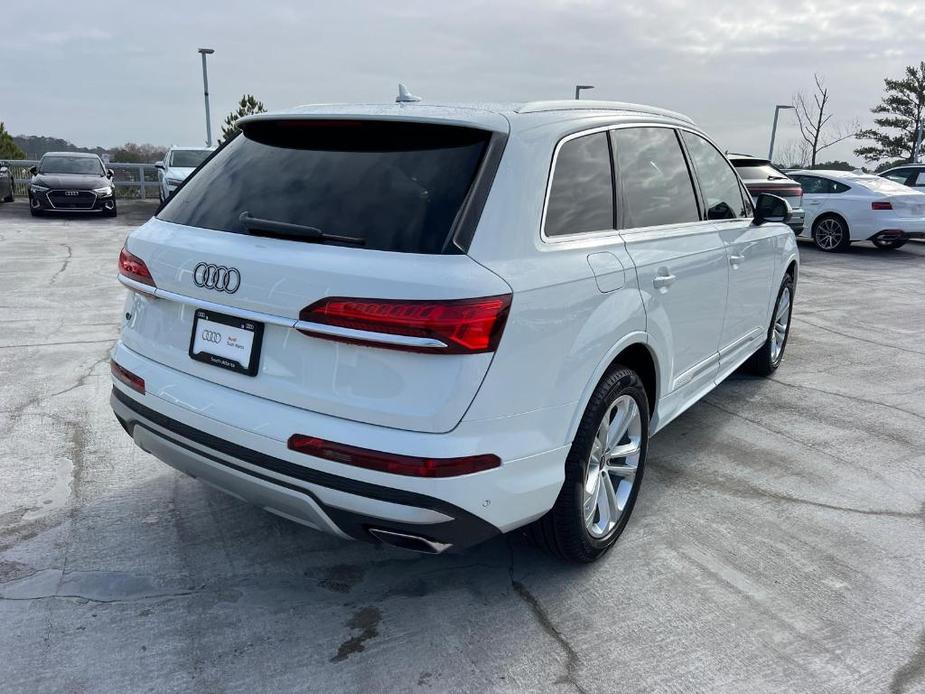 new 2025 Audi Q7 car, priced at $67,160