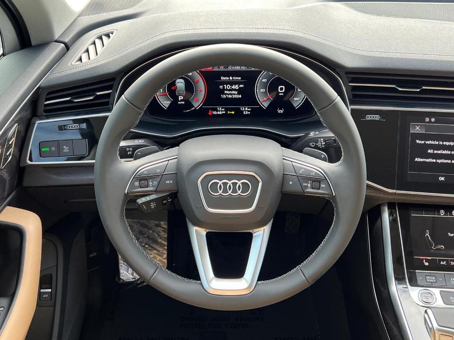 new 2025 Audi Q7 car, priced at $67,160