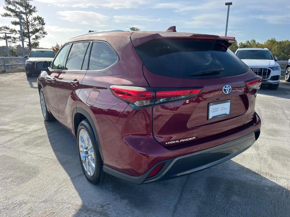 used 2020 Toyota Highlander Hybrid car, priced at $32,495