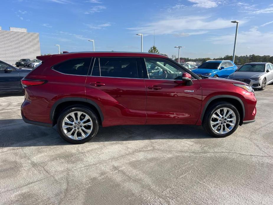 used 2020 Toyota Highlander Hybrid car, priced at $32,495