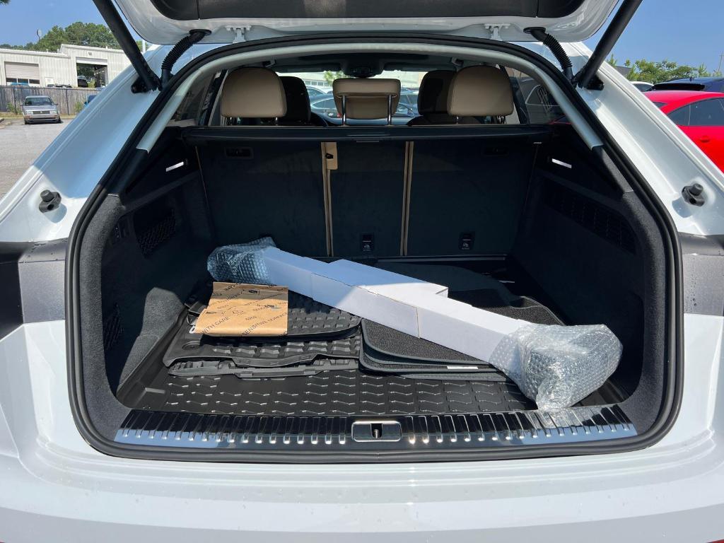 new 2025 Audi Q8 car, priced at $79,715